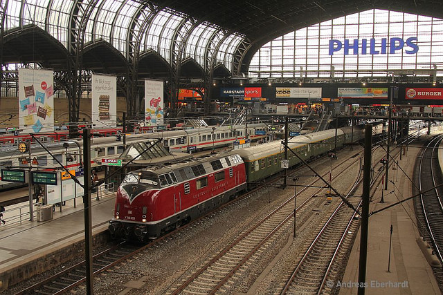 V200 033 im Hauptbahnhof Hamburg, Foto: Andreas Eberhardt